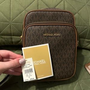 Michael Kors Jet Set Travel Crossbody Bag